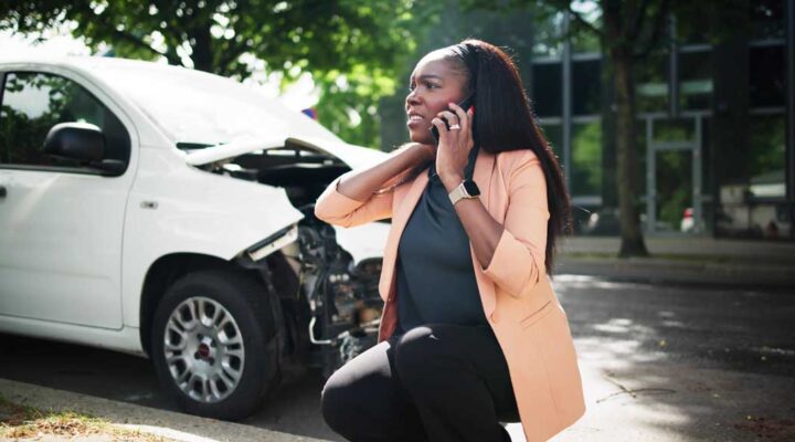 How to Deal With Houston Insurance Companies After a Car Wreck